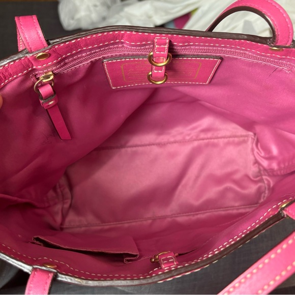 Rare Pink Chrysanthemum Coach Signature Collection Purse - Picture 5 of 7